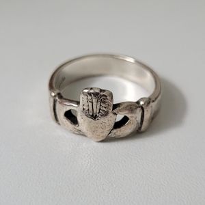 Vintage Sterling Silver Claddagh Ring Size 8